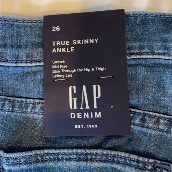 NWT Gap Distressed True Skinny Ankle Jeans - Picture 2 of 7